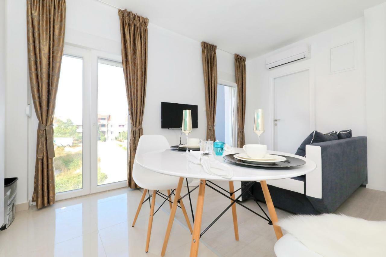 Apartments Tija Exclusive Zara Esterno foto