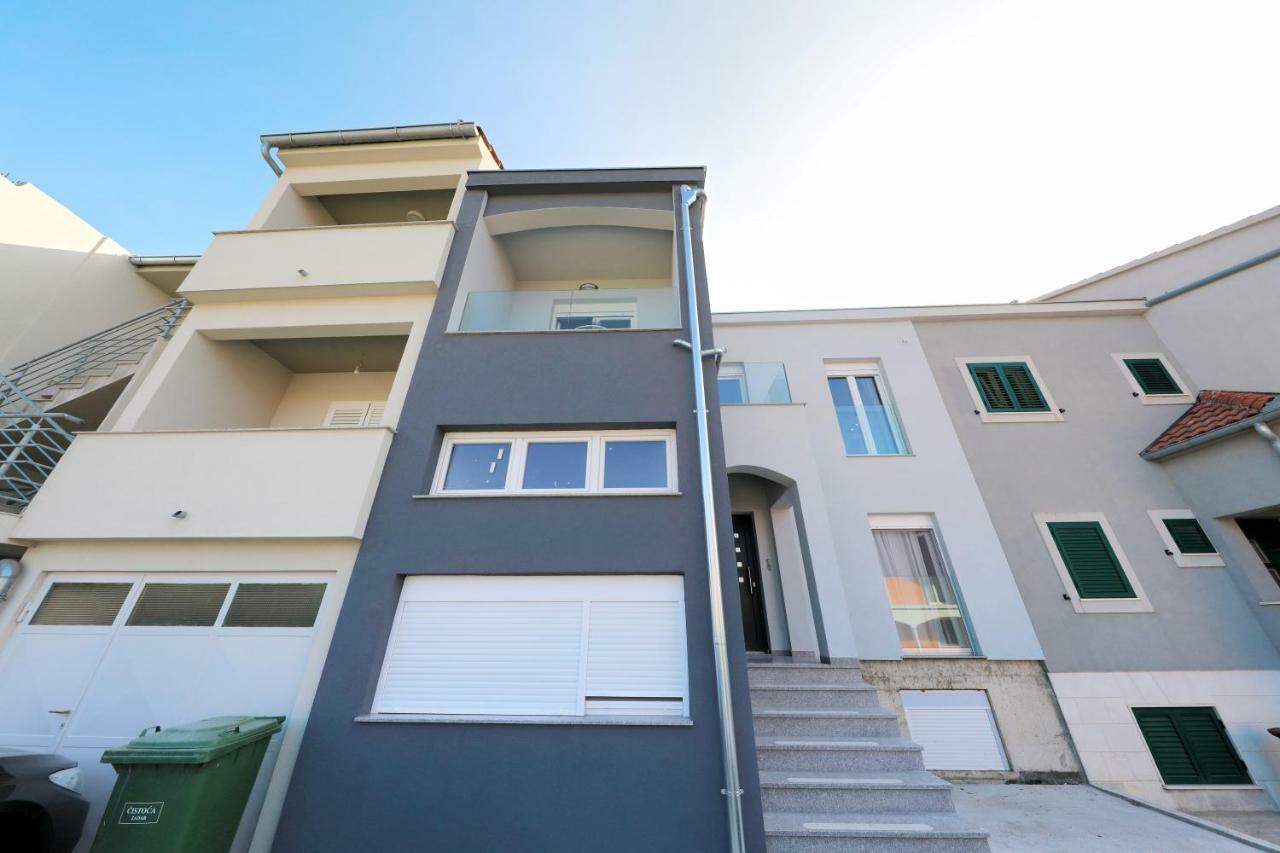 Apartments Tija Exclusive Zara Esterno foto